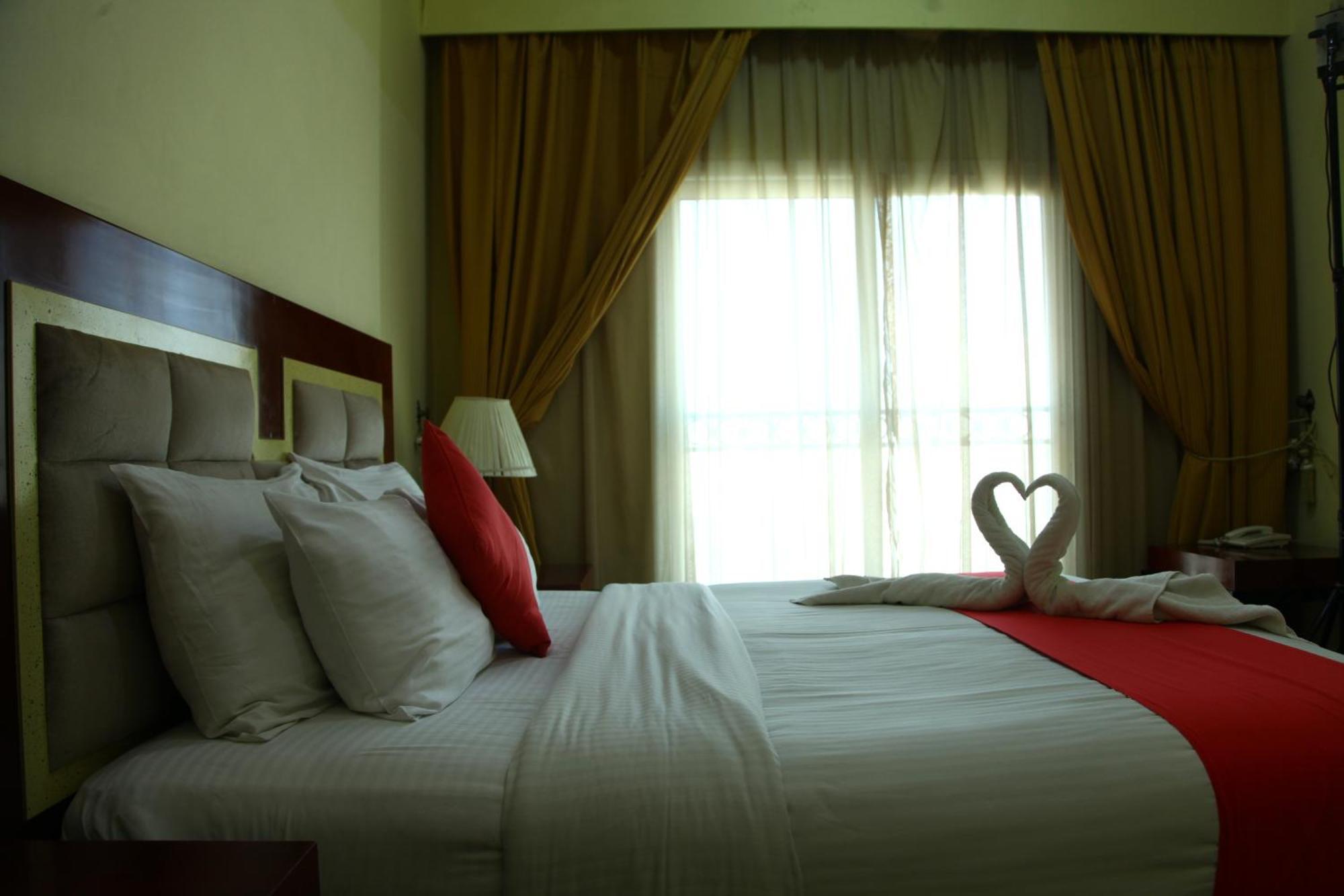 Ruwi Hotel Apartments, Sharjah Exterior photo