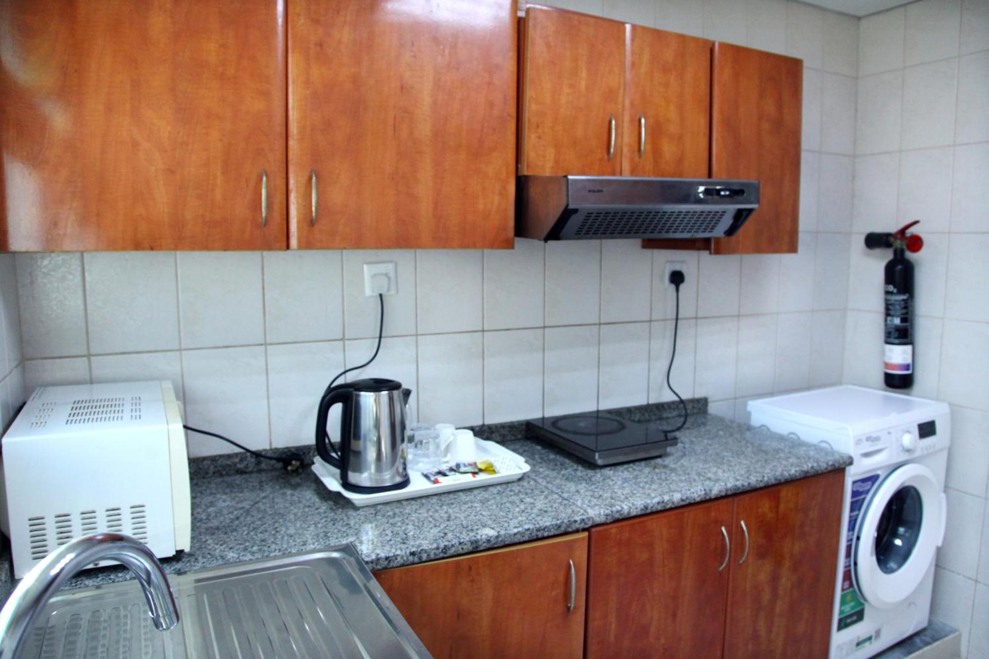 Ruwi Hotel Apartments, Sharjah Exterior photo